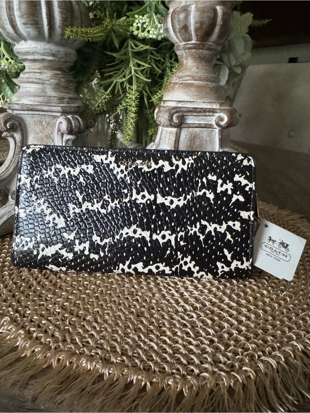 NWT- Coach Black & White Textured Leather Zip Wallet - UNIQUE